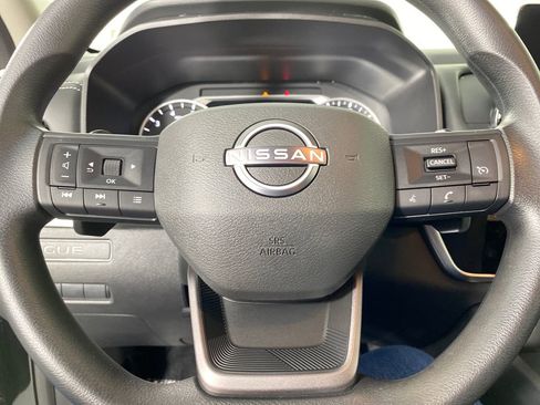 Used 2025 Nissan Rogue S image 11