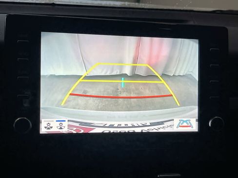 Certified 2022 Toyota Camry XLE w/ Navigation Upgrade Package image 17