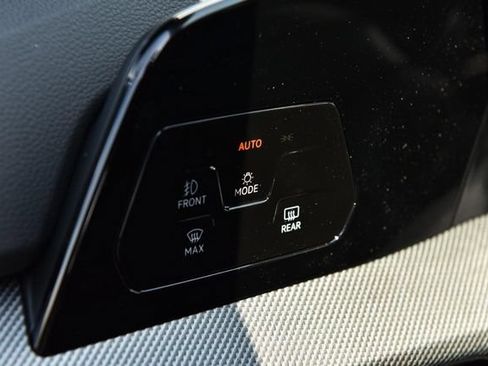 New 2026 Volkswagen GTI SE FWD image 10