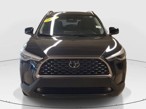 Certified 2023 Toyota Corolla Cross XLE w/ Convenience Package image 2