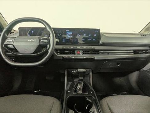 Used 2025 Kia K4 EX FWD image 24
