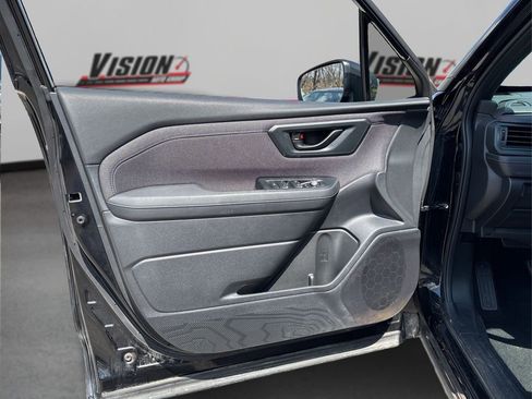 Used 2025 Subaru Forester Premium AWD/4WD image 23
