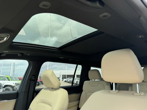 New 2026 Jeep Grand Cherokee L Limited RWD image 22