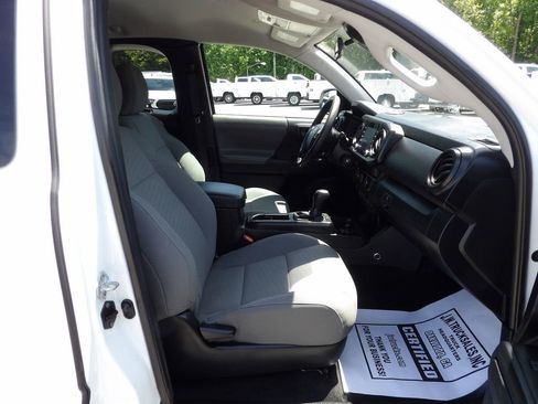 Used 2022 Toyota Tacoma SR RWD image 36