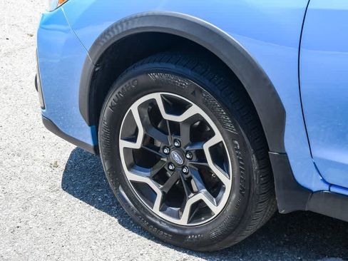 Used 2017 Subaru Crosstrek 2.0i Premium w/ Moonroof Package AWD/4WD image 11