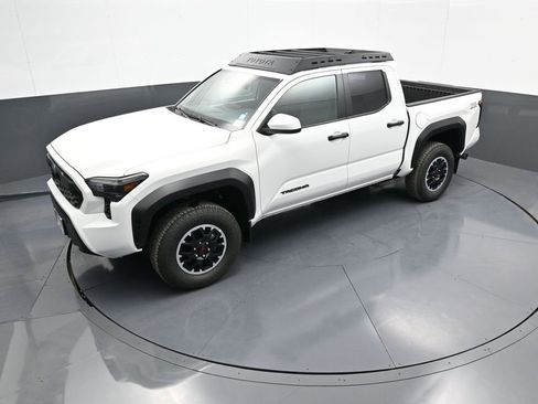 New 2024 Toyota Tacoma TRD Off-Road image 31
