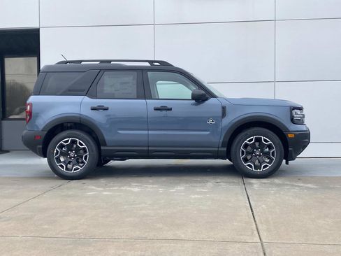 New 2026 Ford Bronco Sport Outer Banks image 3