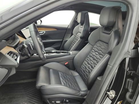 Used 2023 Audi e-tron GT Premium Plus image 10