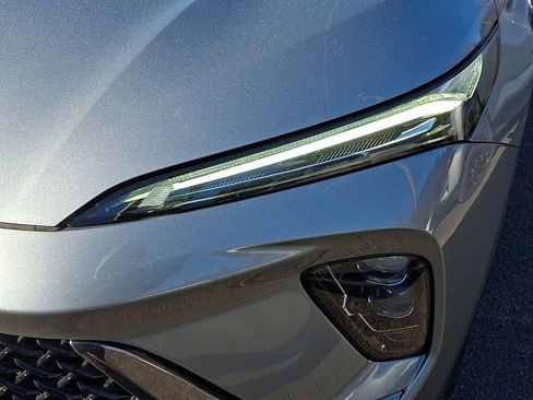 Certified 2025 Buick Envision Sport Touring image 9