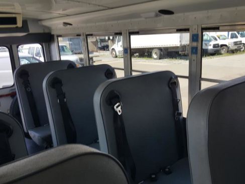 Used 2007 Chevrolet Express 3500 w/ School Bus Package RWD image 19
