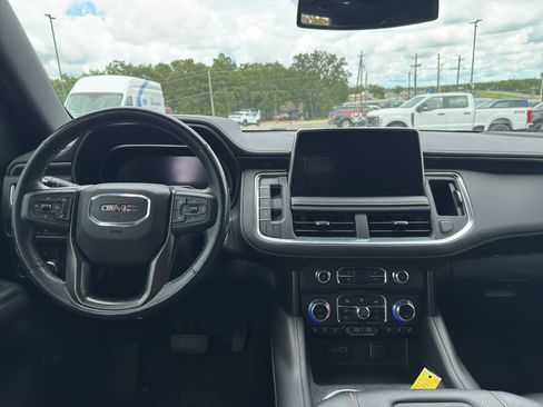 Used 2022 GMC Yukon AT4 w/ AT4 Premium Package AWD/4WD image 14