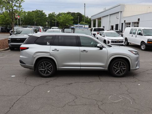 Used 2024 Lexus TX 350 FWD w/ Captains Chair Package image 11