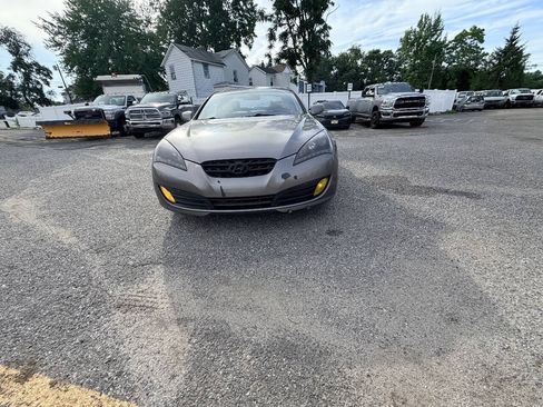 Used 2010 Hyundai Genesis 2.0T RWD image 19