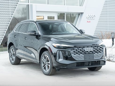 New 2025 Audi Q5 Premium image 2