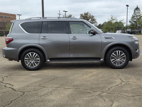 Used 2021 Nissan Armada SL w/ Captain's Chairs Package image 3