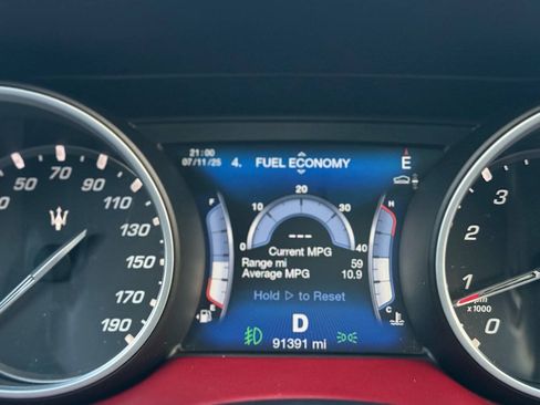 Used 2017 Maserati Levante S AWD/4WD image 21