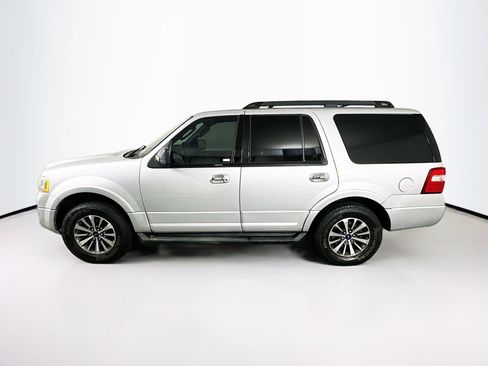 Used 2016 Ford Expedition XLT image 4