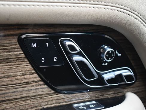 Used 2018 Land Rover Range Rover HSE image 38