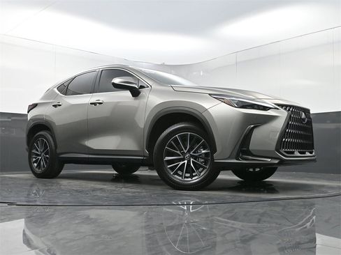 Used 2024 Lexus NX 250 250 Premium image 24