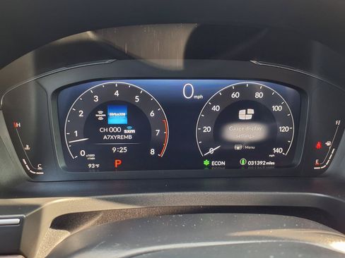 Used 2025 Honda Pilot Elite image 14