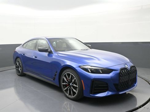 New 2026 BMW 430i xDrive w/ M Sport Package AWD/4WD image 3