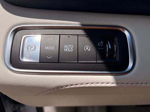 Used 2026 Buick Enclave Avenir w/ Super Cruise Package FWD image 35
