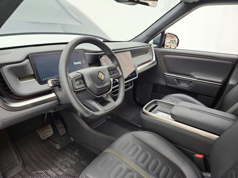 Used 2025 Rivian R1S Adventure Dual AWD/4WD image 12