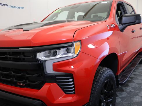 Used 2023 Chevrolet Silverado 1500 LT Trail Boss w/ Protection Package image 12