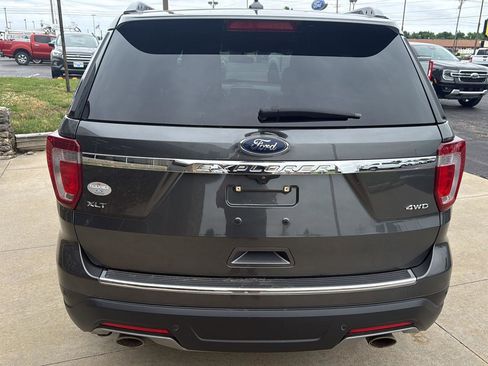 Used 2018 Ford Explorer XLT w/ Equipment Group 202A AWD/4WD image 5