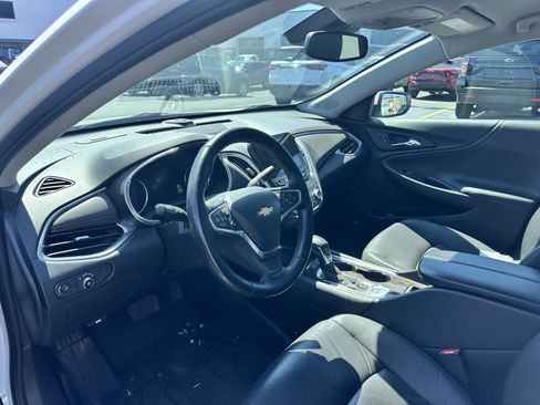 Used 2023 Chevrolet Malibu LT w/ Driver Confidence Package FWD image 10