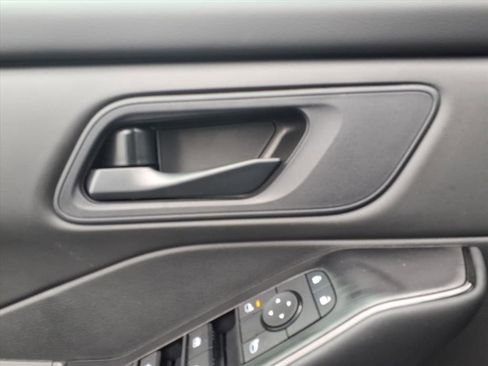 New 2026 Nissan Rogue S image 16