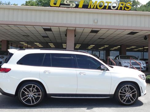 Used 2022 Mercedes-Benz GLS 450 4MATIC image 2