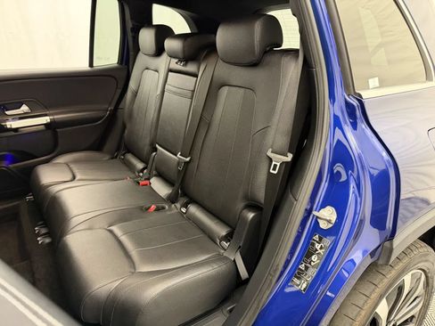 Used 2021 Mercedes-Benz GLB 250 4MATIC w/ Premium Package image 34