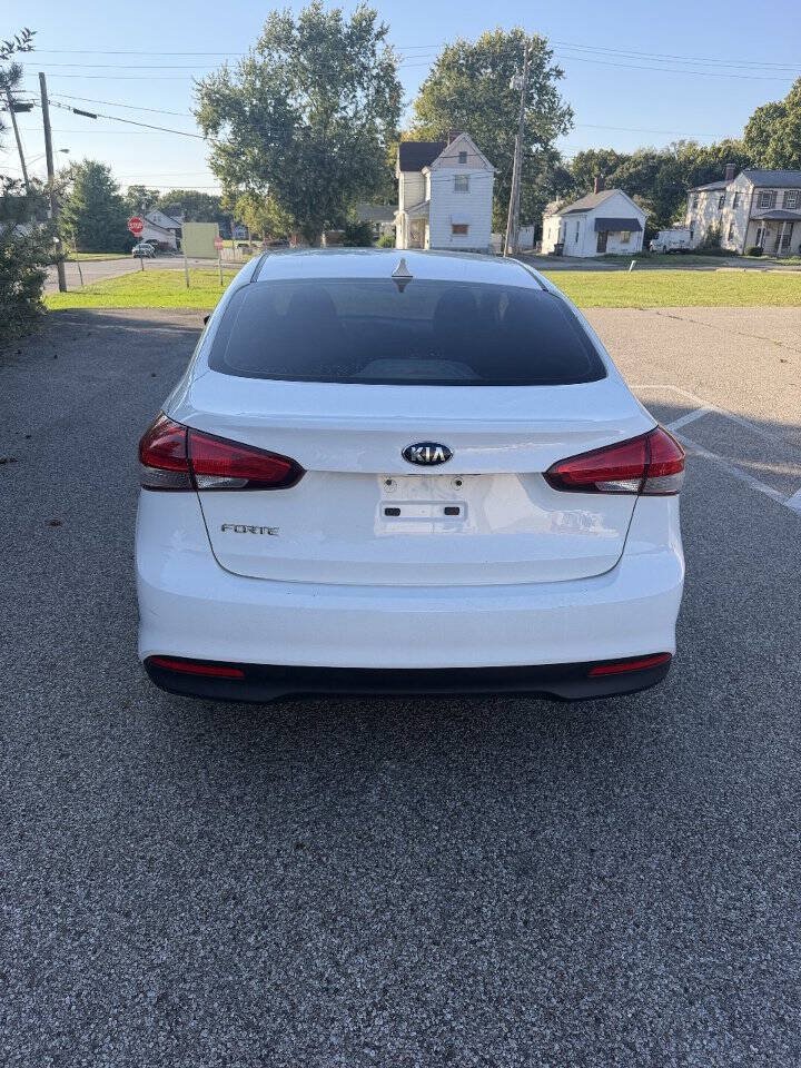 Used 2018 Kia Forte LX FWD image 3
