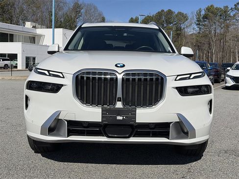 Used 2024 BMW X7 xDrive40i w/ Premium Package image 28