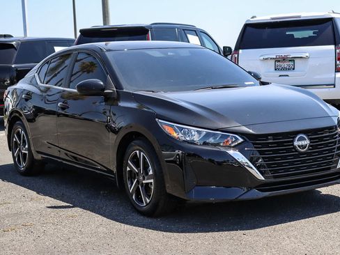 Used 2024 Nissan Sentra SV FWD image 3
