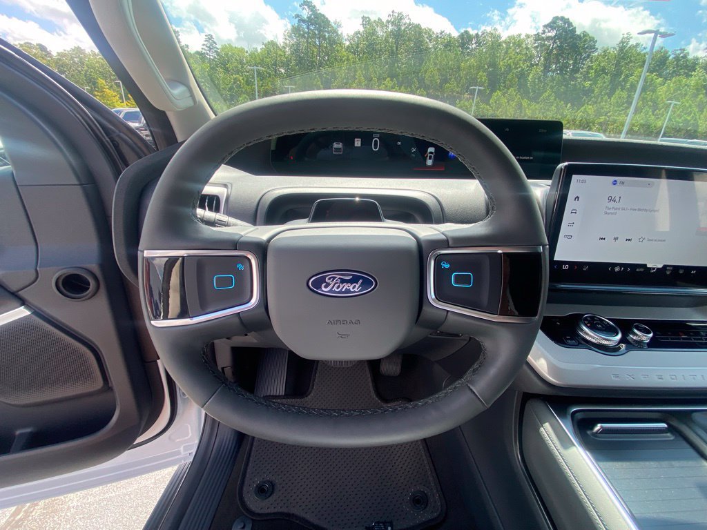 New 2026 Ford Expedition Active AWD/4WD image 13