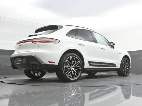 New 2026 Porsche Macan Turbo AWD/4WD image 32