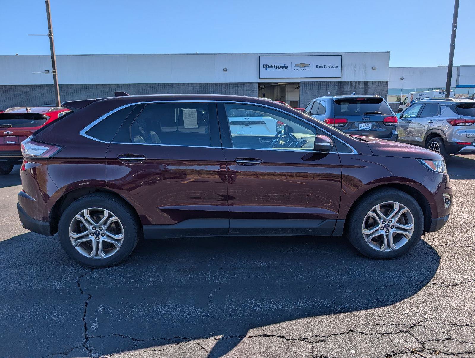 Used 2017 Ford Edge Titanium w/ Equipment Group 301A AWD/4WD image 12