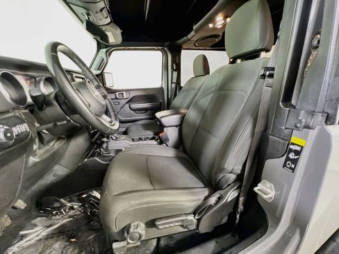 Used 2022 Jeep Wrangler Sport AWD/4WD image 20
