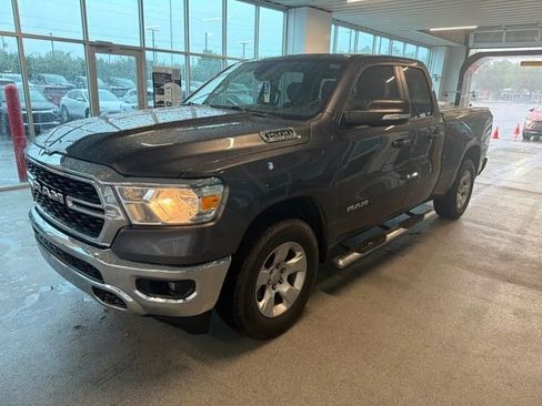 Used 2022 RAM 1500 Big Horn AWD/4WD image 3