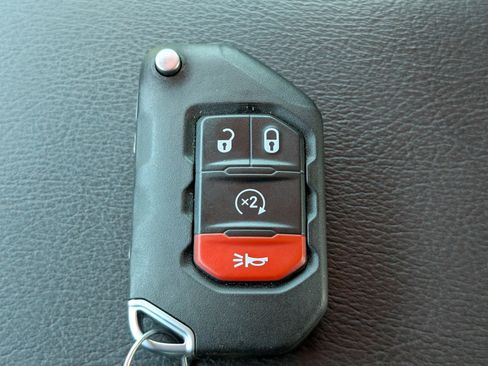 Used 2021 Jeep Gladiator Mojave image 28