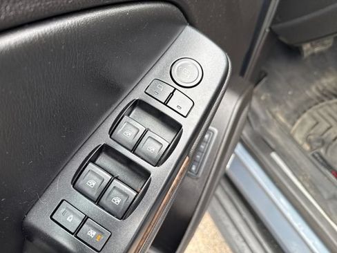 Used 2015 Chevrolet Tahoe LT AWD/4WD image 17