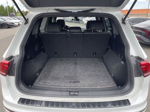 Used 2023 Volkswagen Tiguan SE R-Line AWD/4WD image 17