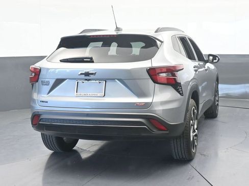 Used 2024 Chevrolet Trax RS w/ Sunroof Package image 5