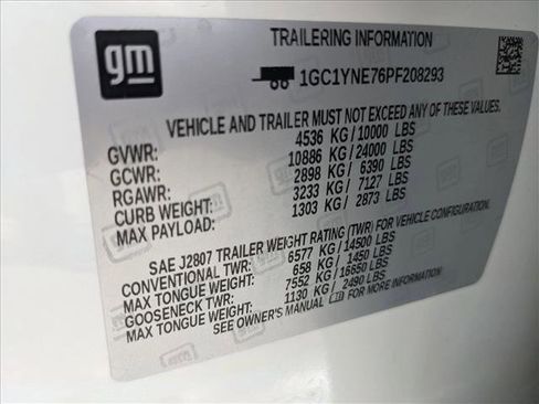 Used 2023 Chevrolet Silverado 2500 LT w/ Convenience Package image 24