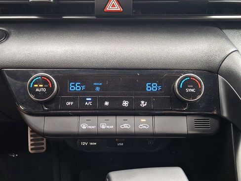 Certified 2025 Hyundai Elantra Sport FWD image 15
