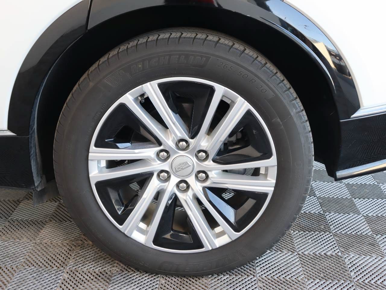 Certified 2024 Cadillac Lyriq Tech RWD image 17