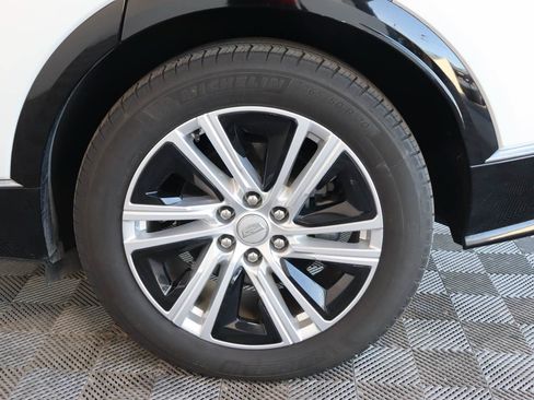 Used 2024 Cadillac Lyriq Tech RWD image 17