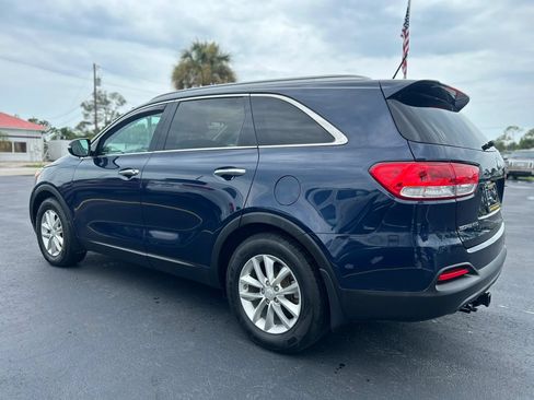 Used 2017 Kia Sorento AWD image 8
